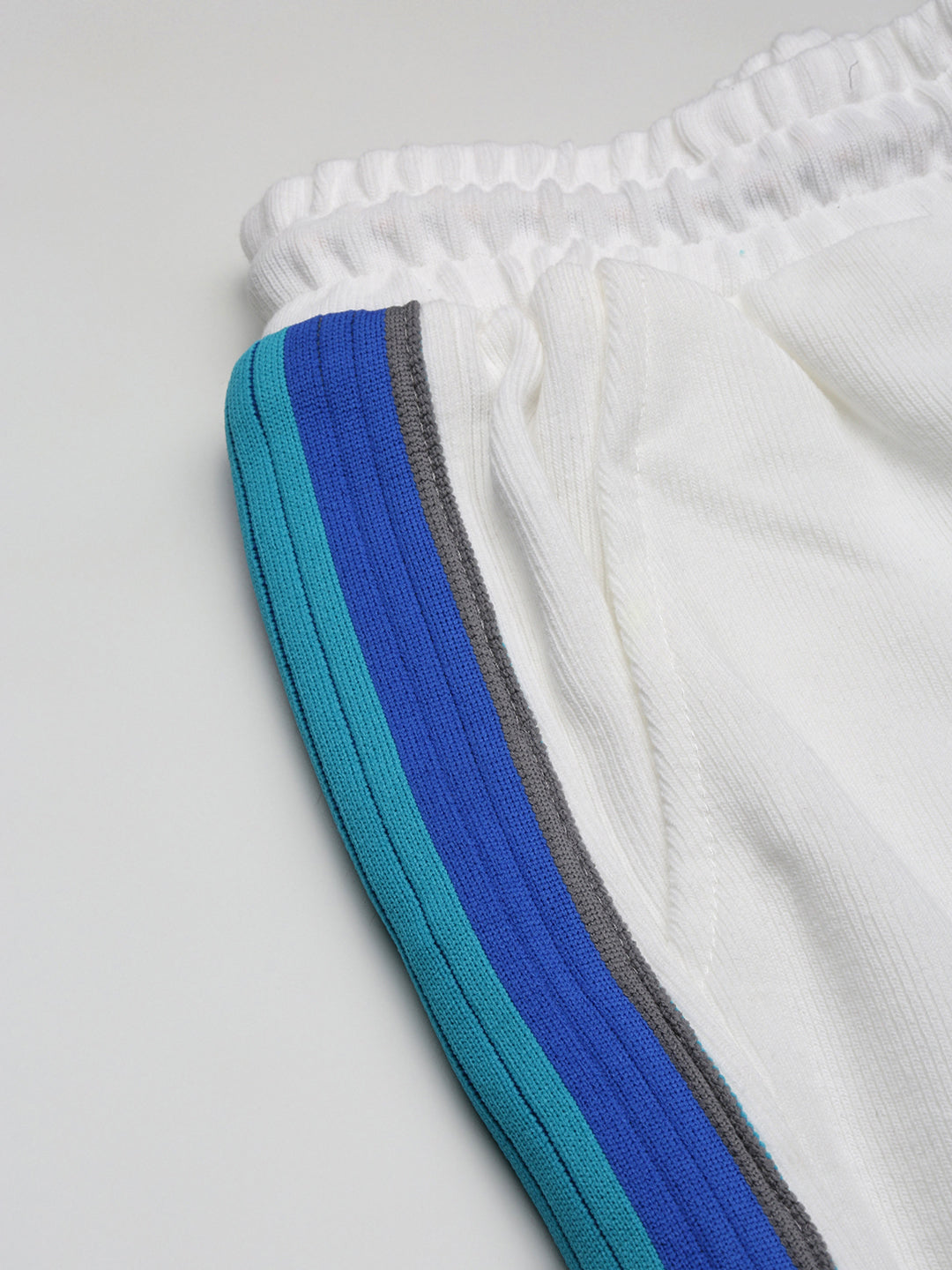 Men's White Regular Fit Mid-Rise Cotton Shorts