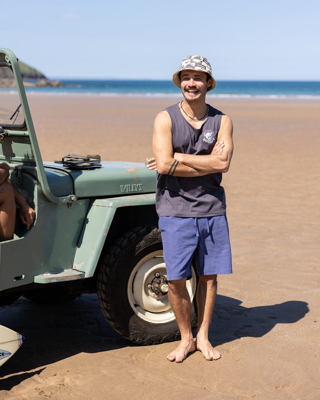 Fire Water Colour - Mens Vest - Grey