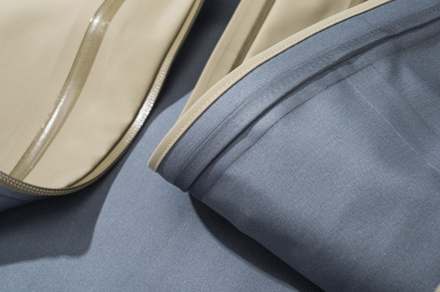 New autumn windproof and waterproof seamless laminated single-layer mountaineering suit