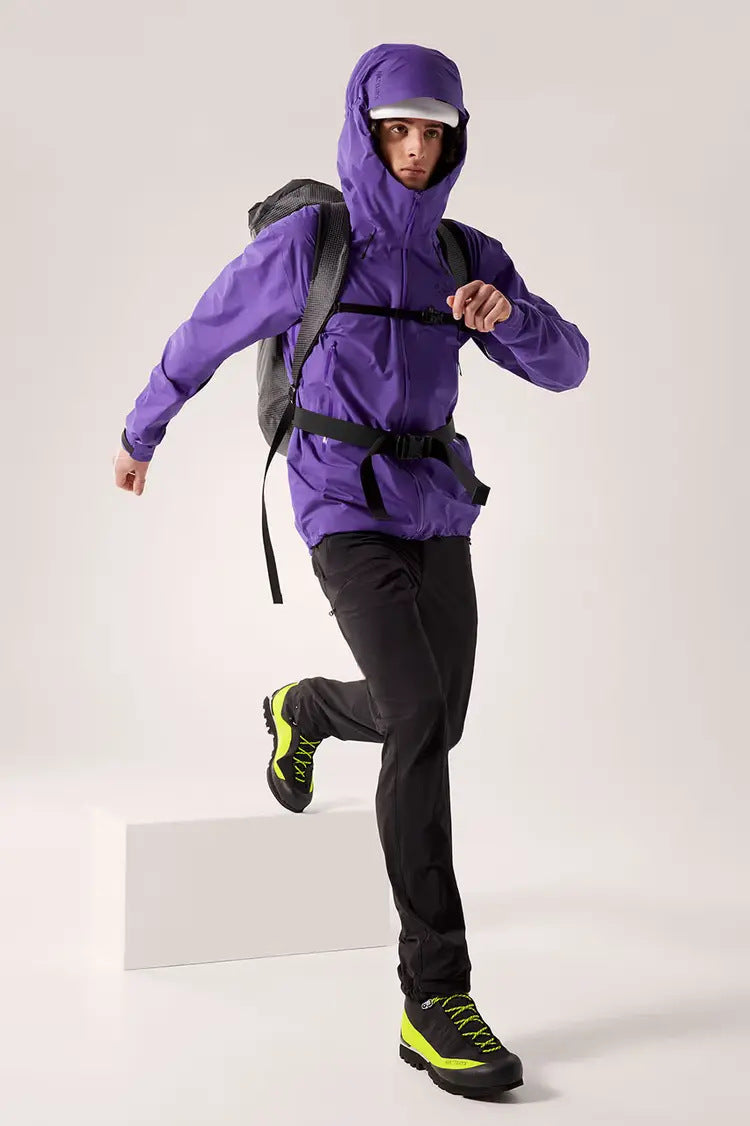 New laminated single-layer jacket is windproof and waterproof
