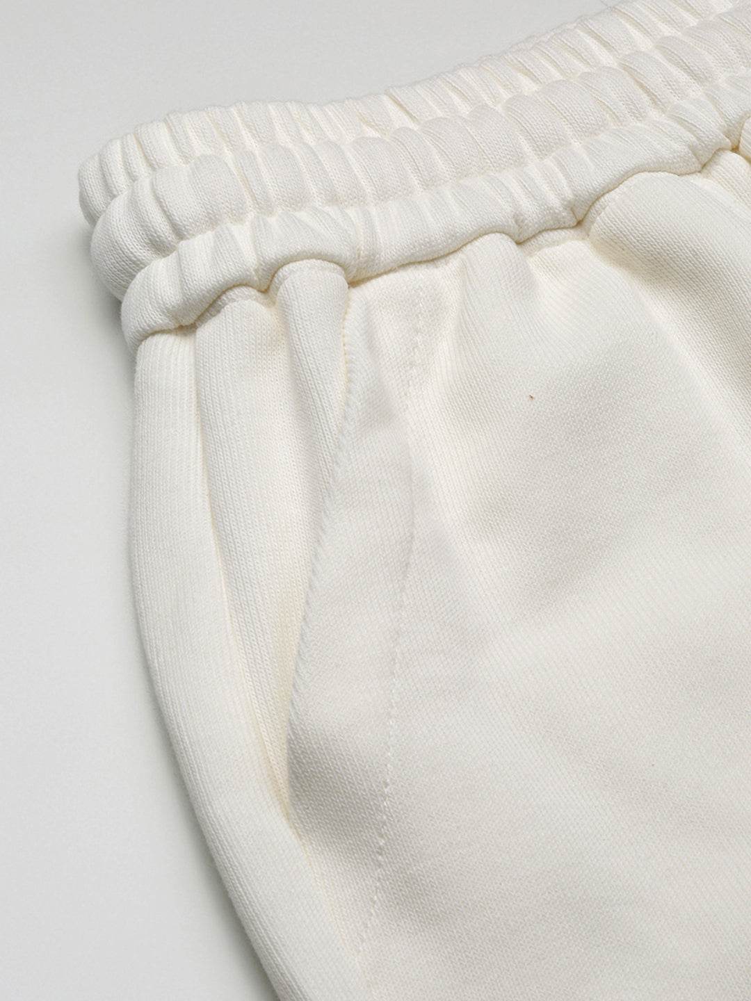 Men's Cream Solid Regular Fit  Shorts