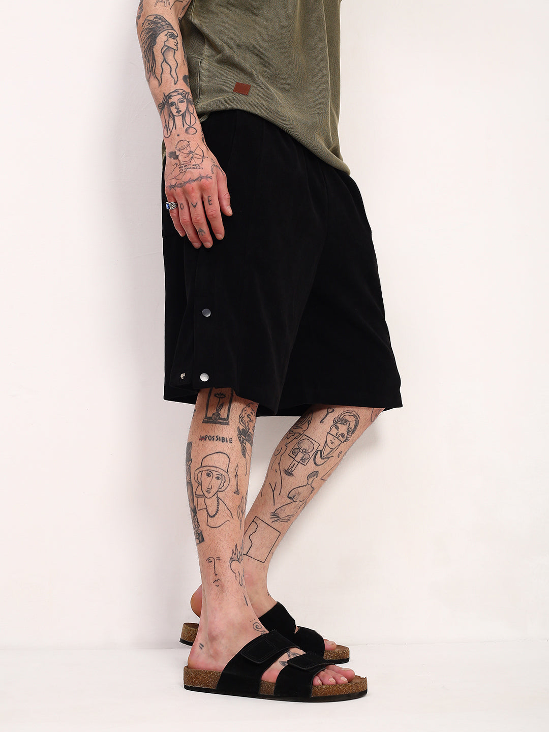 Men's Black Solid Regular Fit Shorts