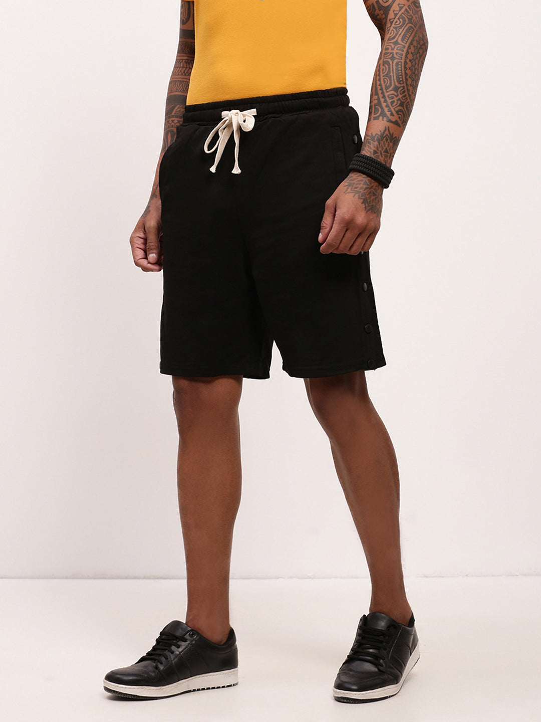 Men's Black Mid-Rise Cotton Regular Fit Shorts