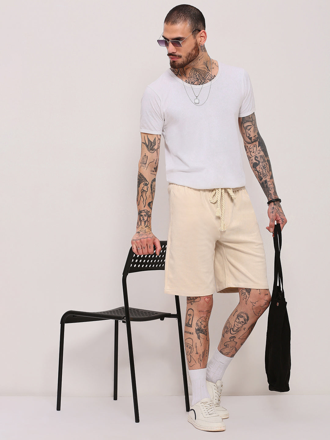 Men's Beige Solid Relaxed Fit Shorts