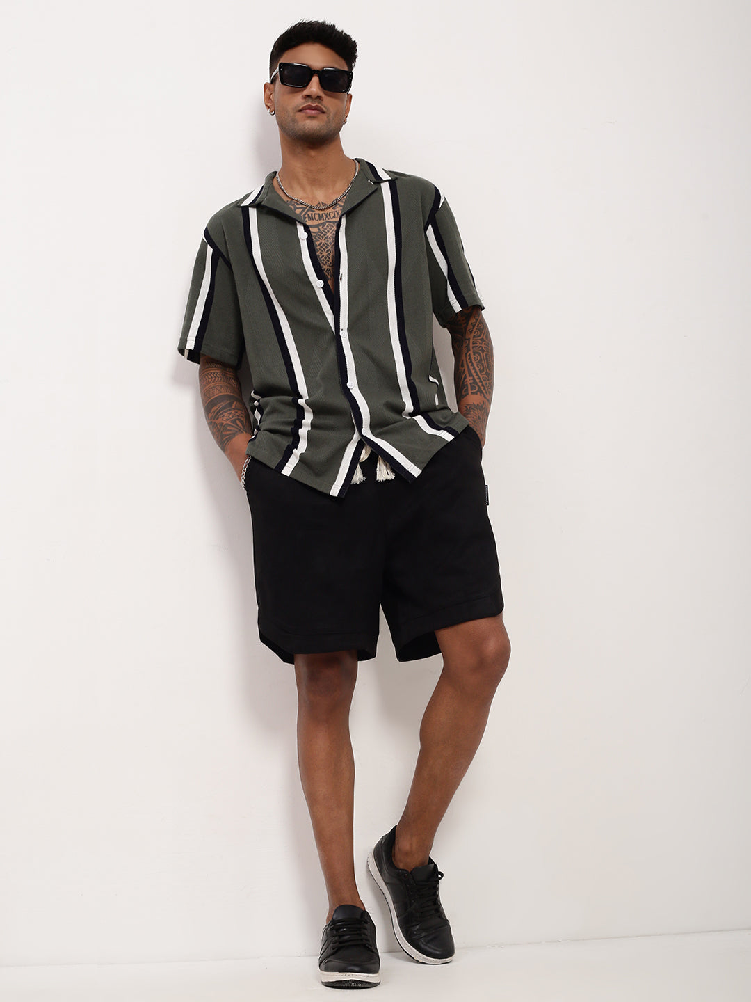 Men's Black Cotton Solid Shorts