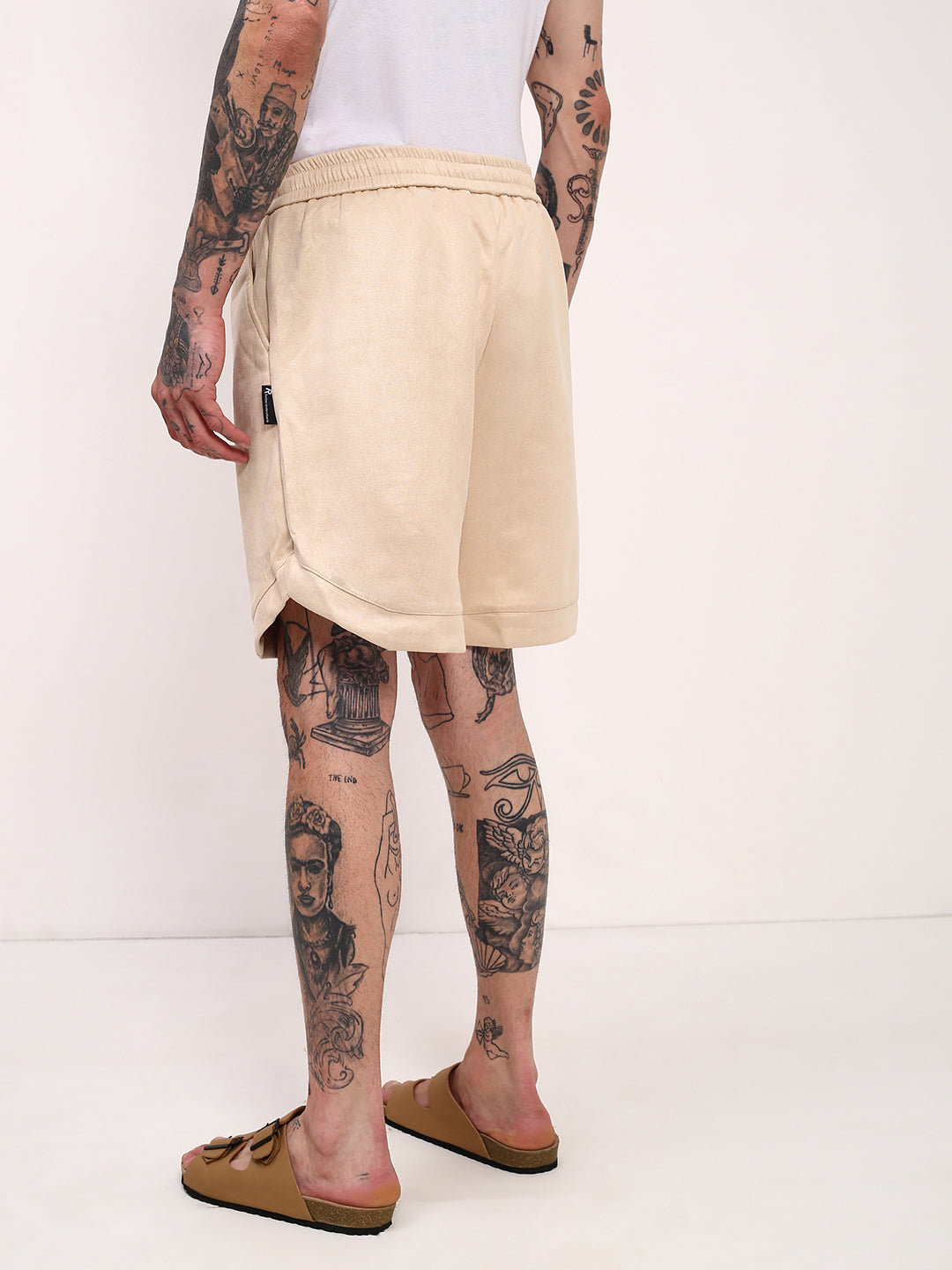 Men's Cream Solid Regular Fit Shorts