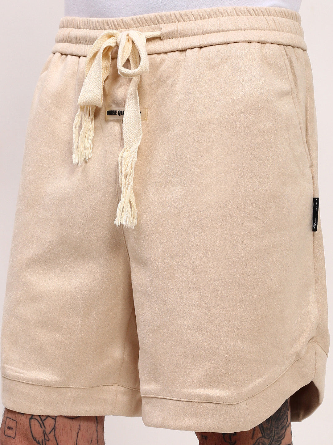 Men's Cream Solid Regular Fit Shorts